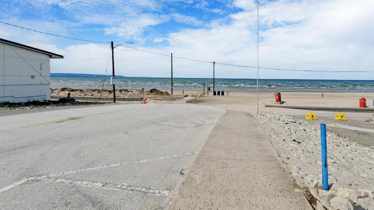 Main Beach River Retreat - Wasaga Beach 1 - Main Strip - 93 Mosley St Exterior photo